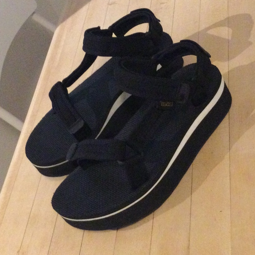 Teva Flatform Universal, Offers Accepted!